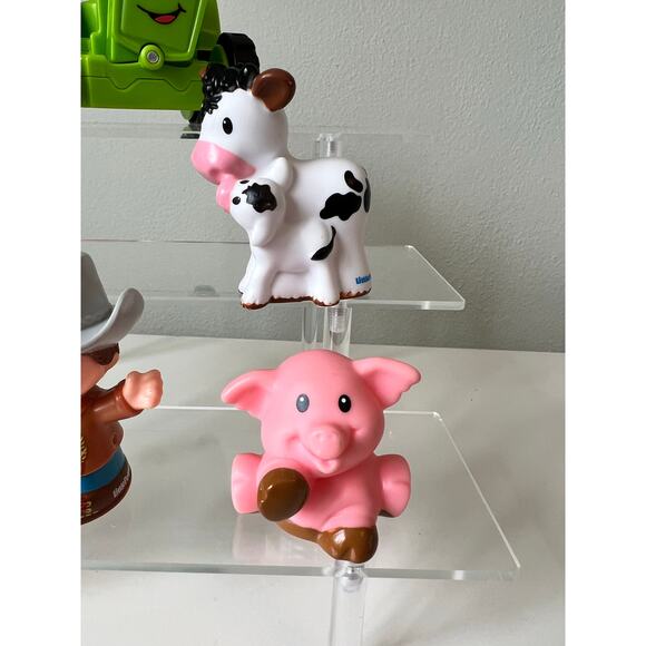 Fisher-Price Helpful Harvester Tractor Farmer and Barn Animal Figure Set - Picture 5 of 5